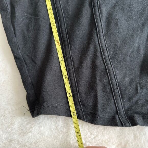 Hollister Black Baby Tee Women’s Size Medium - Picture 5 of 7